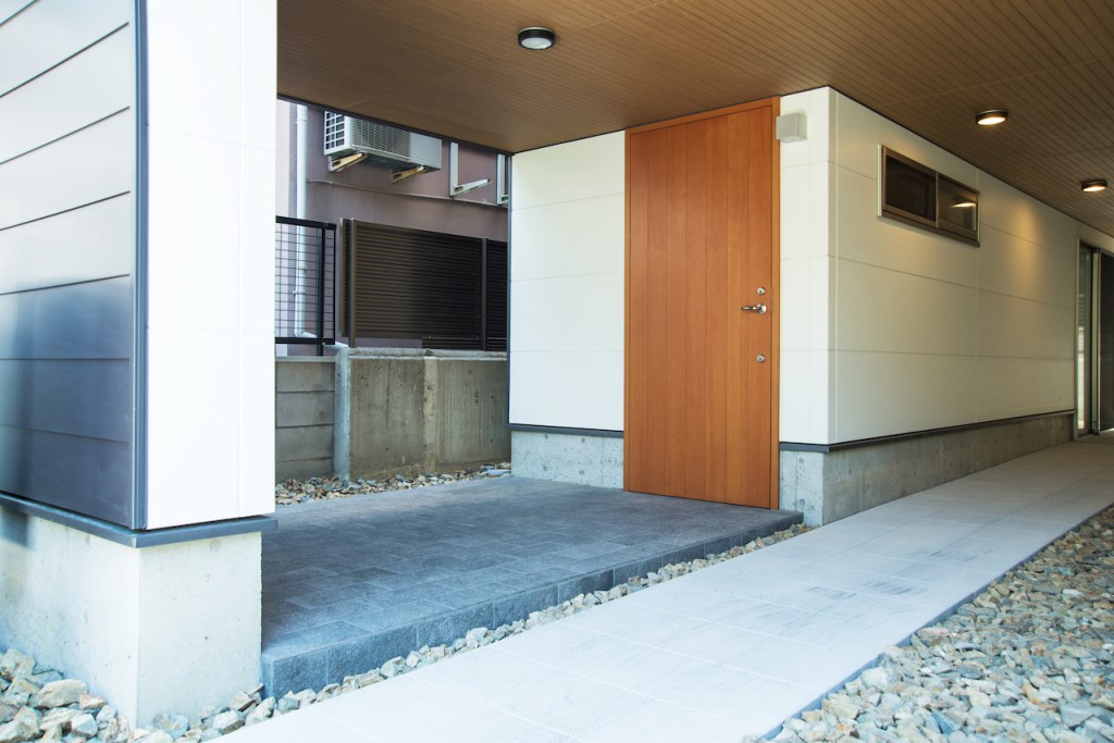 木製の防火ドアになっています。