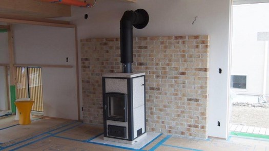 蓄熱薪ストーブ「マーク」