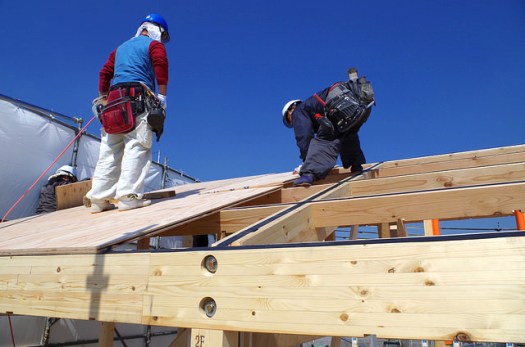 屋根構板の施工